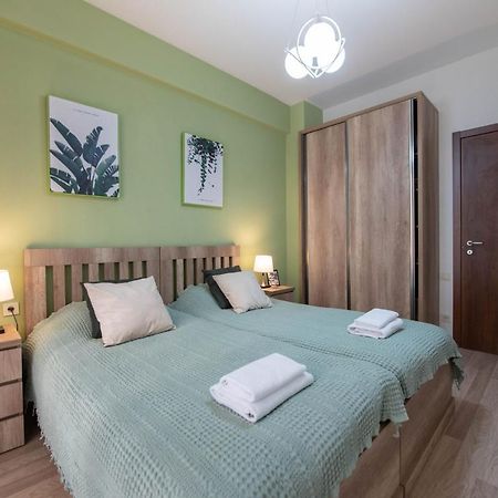 Gg Home - Cozy 2-Bedroom Apartment On Givi Kartozia Tiflis Dış mekan fotoğraf