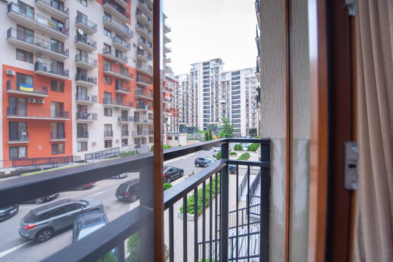 Gg Home - Cozy 2-Bedroom Apartment On Givi Kartozia Tiflis Dış mekan fotoğraf