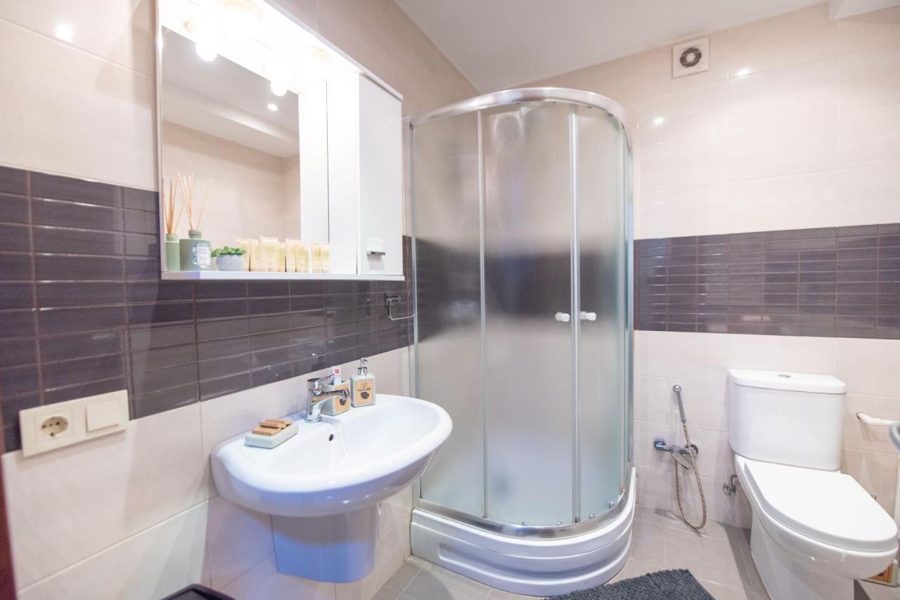 Gg Home - Cozy 2-Bedroom Apartment On Givi Kartozia Tiflis Dış mekan fotoğraf