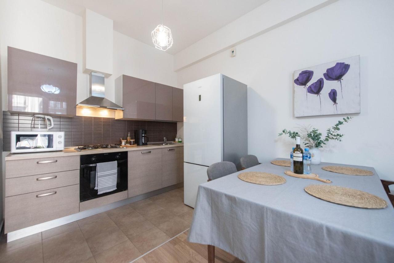 Gg Home - Cozy 2-Bedroom Apartment On Givi Kartozia Tiflis Dış mekan fotoğraf